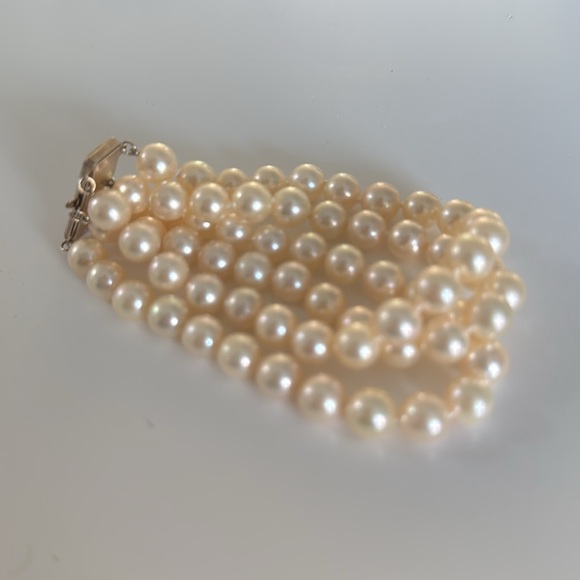 Three piece pearl bracelet - Picture 3 of 4